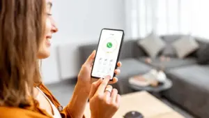 SOLUCIONADO: ¿Por qué WhatsApp Plus se cierra solo?